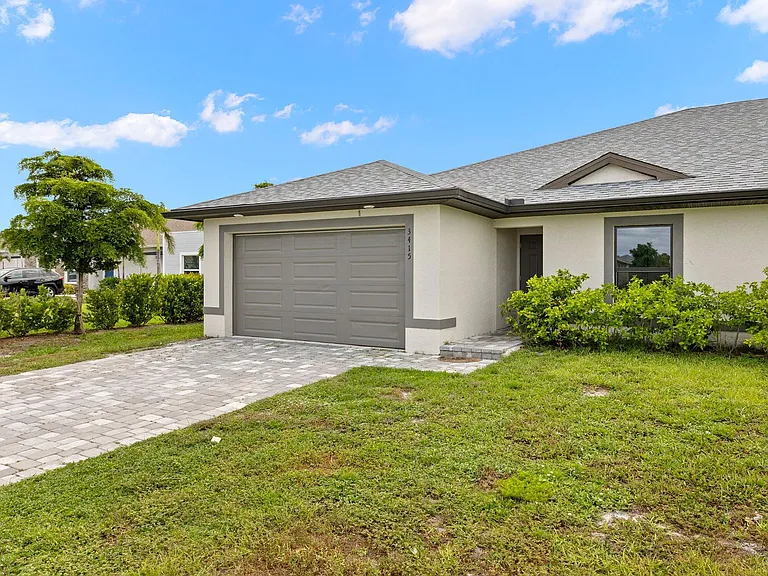 3415 SW 8th pl, Total Sq ft 1417, 3 bedrooms, 2 bath