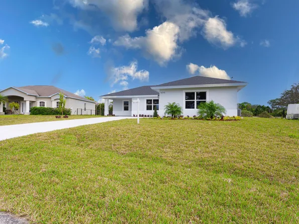 6153 NW East Deville Circle, Port St Lucie, FL 34986