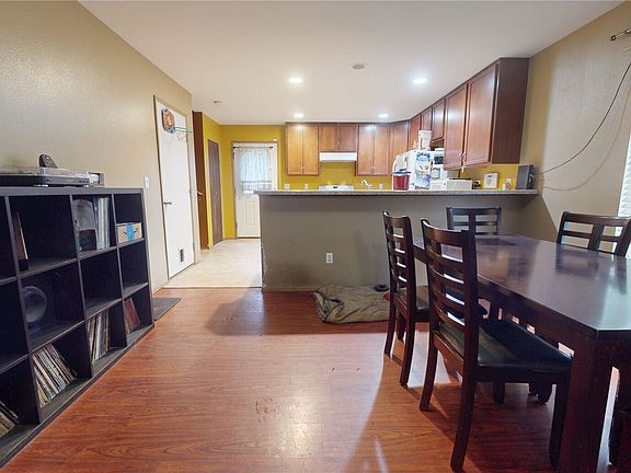 3rd image of 14904 99th Ave Se