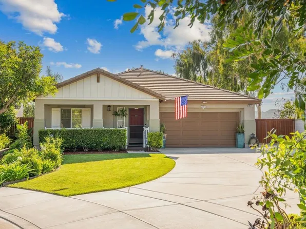 1071 Eliot St, Oceanside, CA 92057