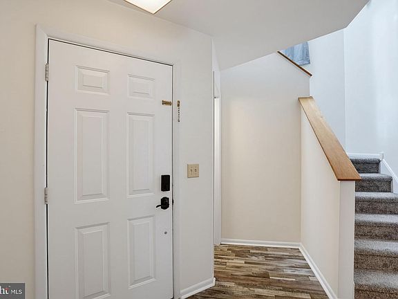 5th image of 407 Madeline Ct