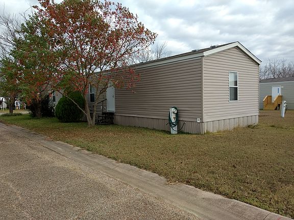 2nd image of 3400 Robinson Dr Trailer 123
