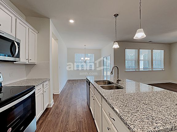 4th image of 502 Cash Cir