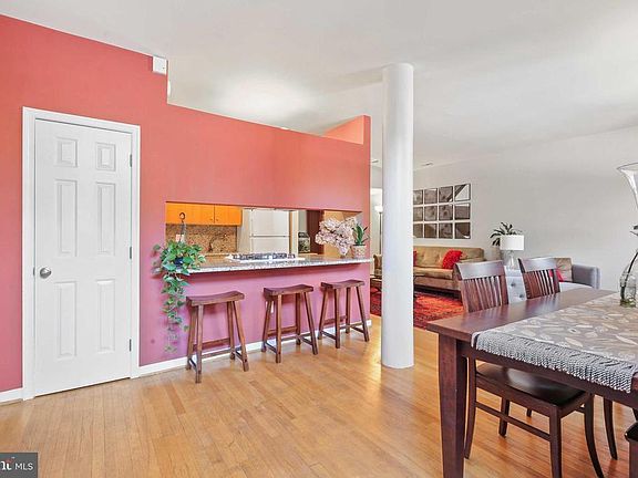 4th image of 122 W Henrietta St #5