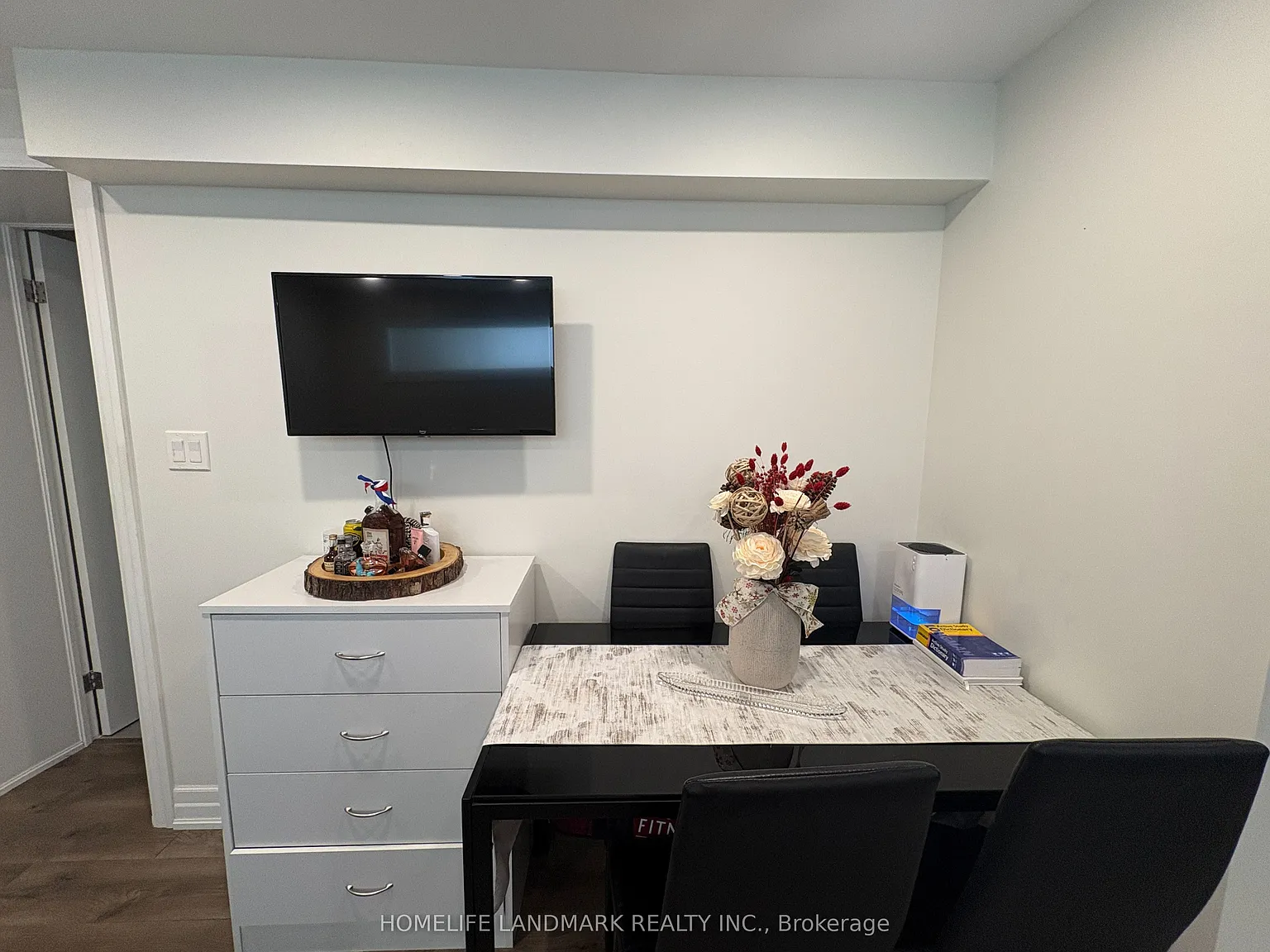 1 bed, $1,100 — Photo 3