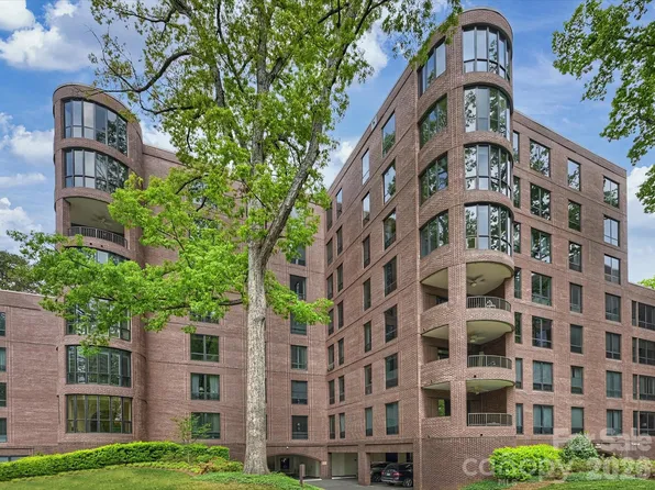 840 Cherokee Rd, Charlotte, NC 28207