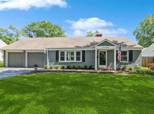 2205 W 79th St, Prairie Village, KS 66208