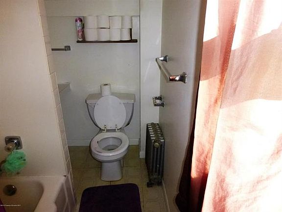 5th image of 221 Donnelly Ct