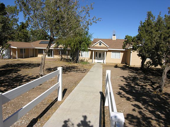 3rd image of 12766 Juniper Ln