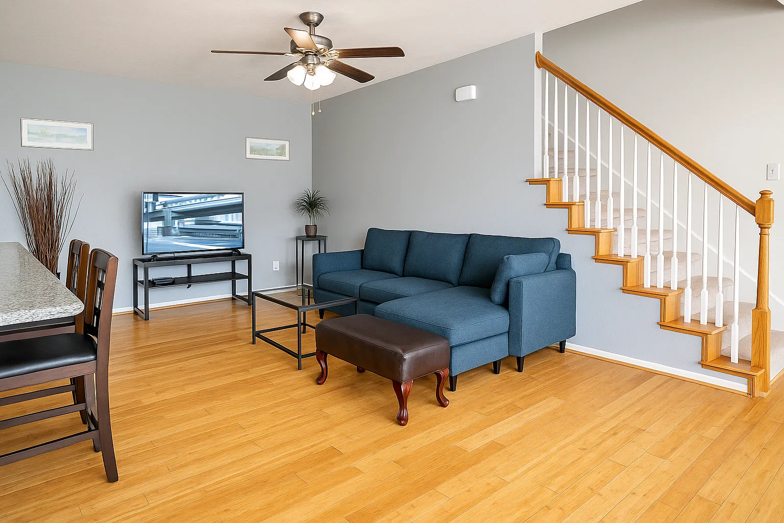3 bed, 2.5 bath, 2009 sqft, $3,600 — Photo 4