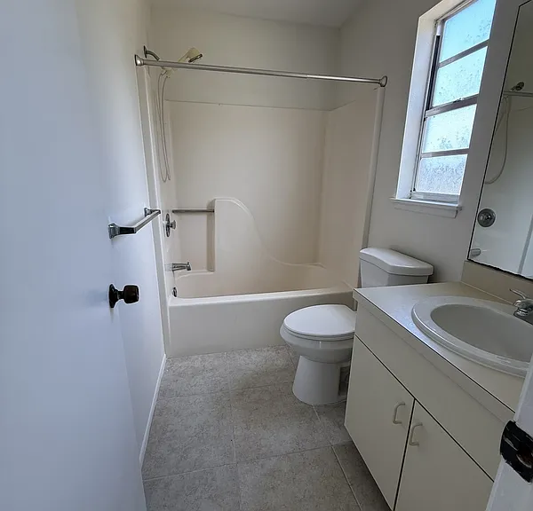 6269 Grayson St — Photo 9