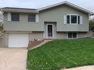 7703 Marisu Lane Ct, La Vista, NE 68128