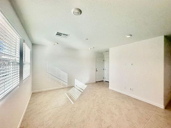 2nd image of 3533 Grecian Queen Ave