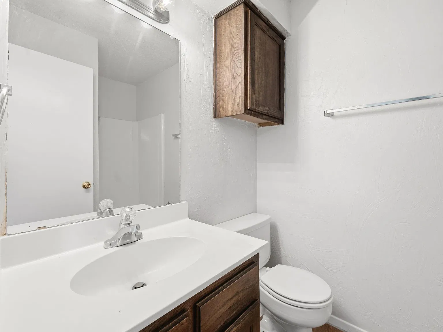 929 W Hickory St — Photo 4