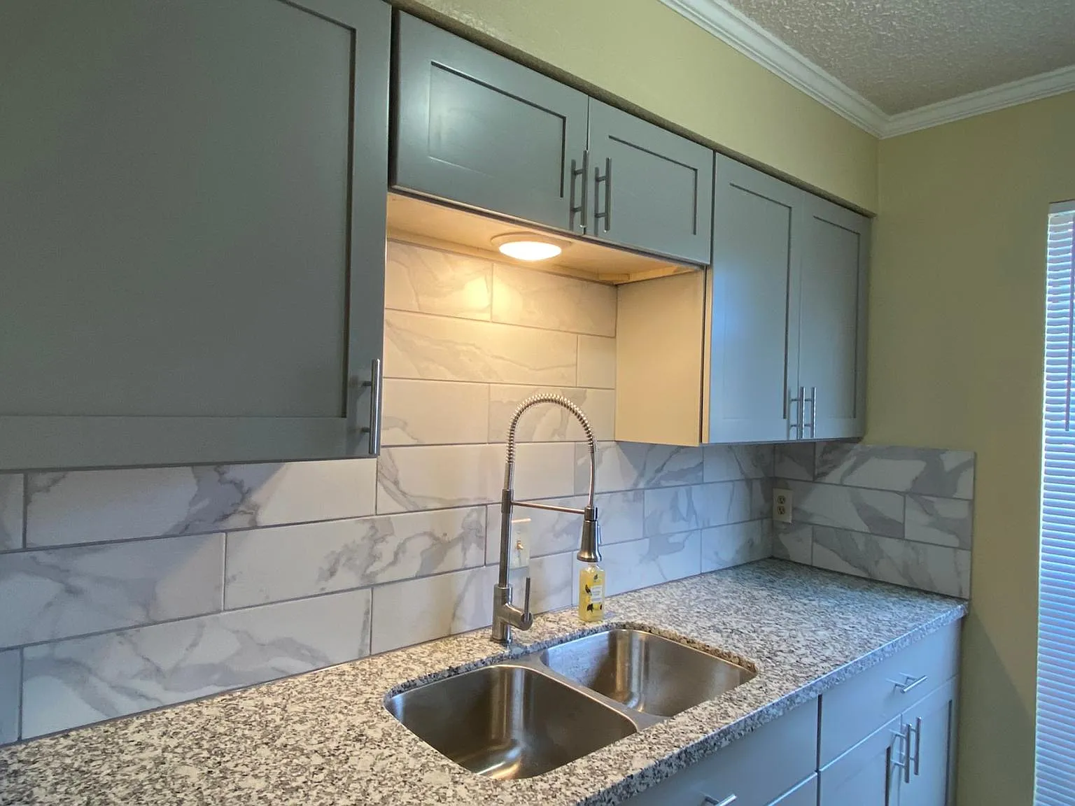 2 bed, 1000 sqft, $1,600 — Photo 4