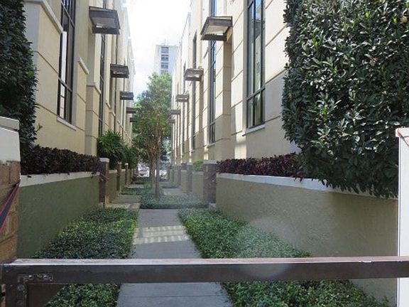 2nd image of 350 S Osceola Ave Unit 4
