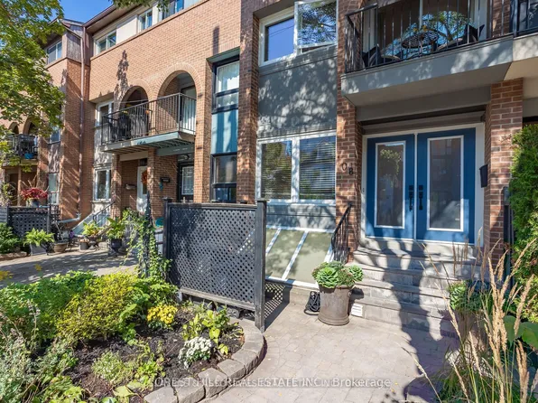 108 Dupont St, Toronto, ON M5R 1V2