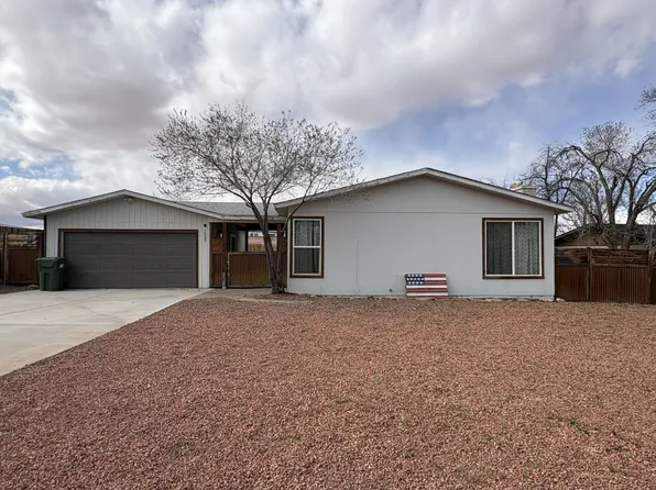 1032 N Navajo Dr, Page, AZ 86040