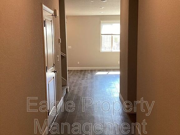 2nd image of 5208 Creekhollow Way