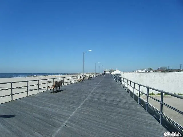 1701 Bay Blvd — Photo 32