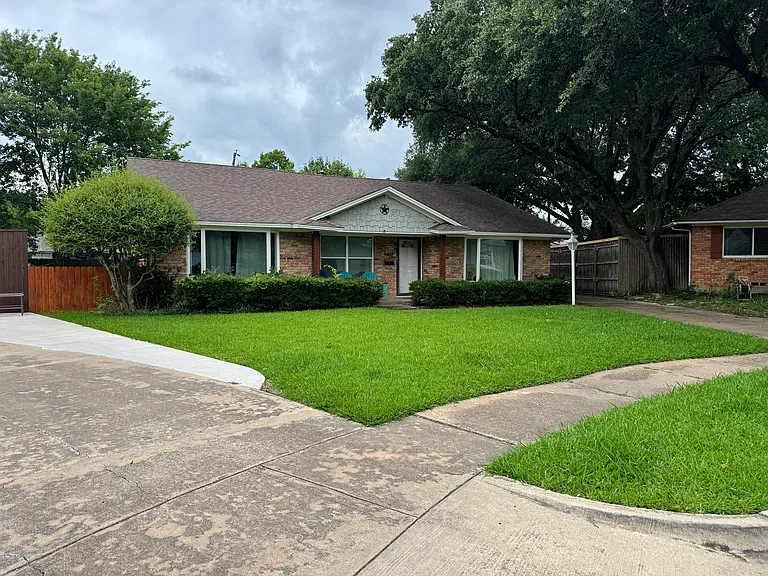 9619 Liptonshire Dr — Photo 2