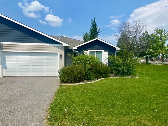 3rd image of 3820-3821 E 58th Ln
