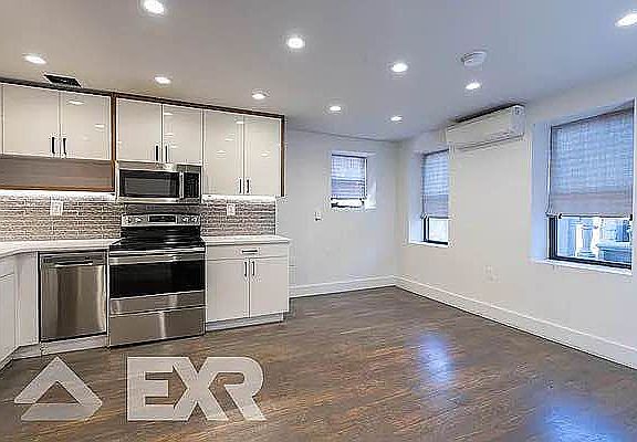 3rd image of 595 Marcy Ave