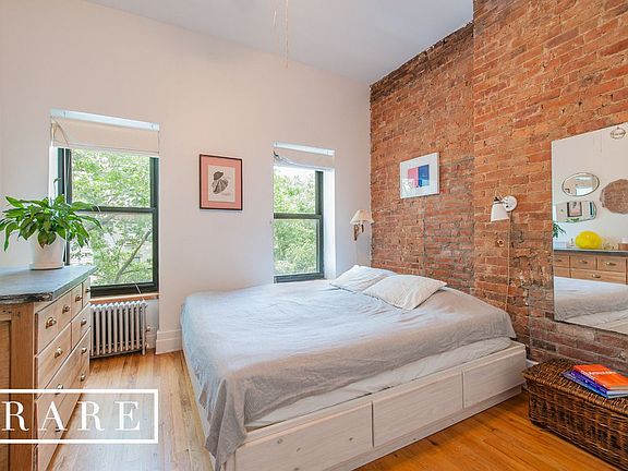 3rd image of 87 Vanderbilt Ave APT 1