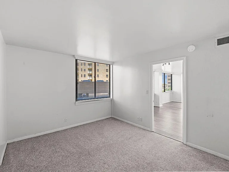 3525 Sage Rd #504 — Photo 8