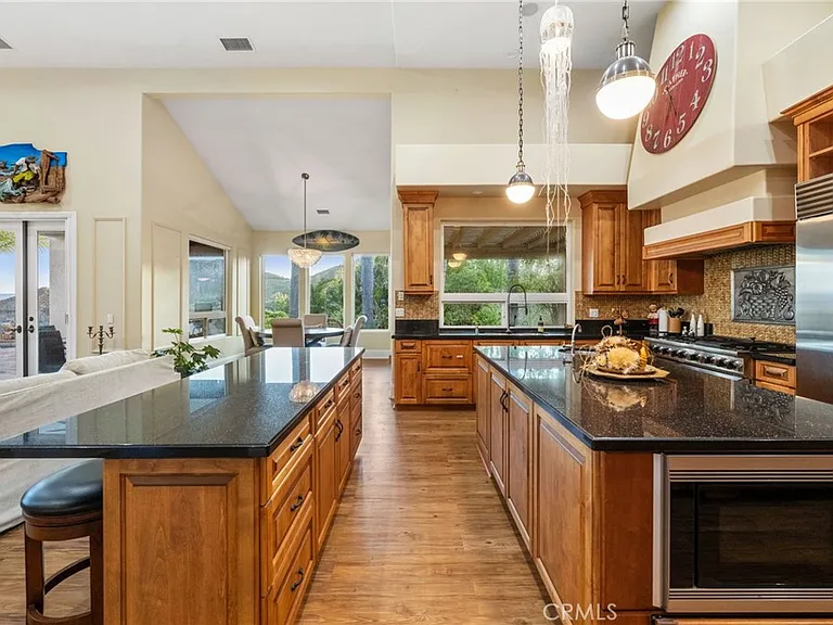 44915 Palladian Ct — Photo 33