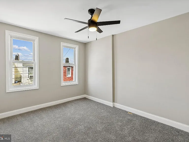 724 N Curley St — Photo 9
