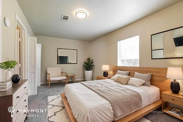 1009 Danube St — Photo 9