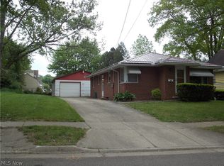 887 Caddo Ave, Akron, OH 44305