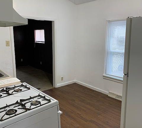 From Living Room to kitchen