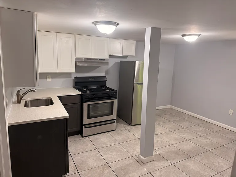 452 15th Ave #2 — Photo 3