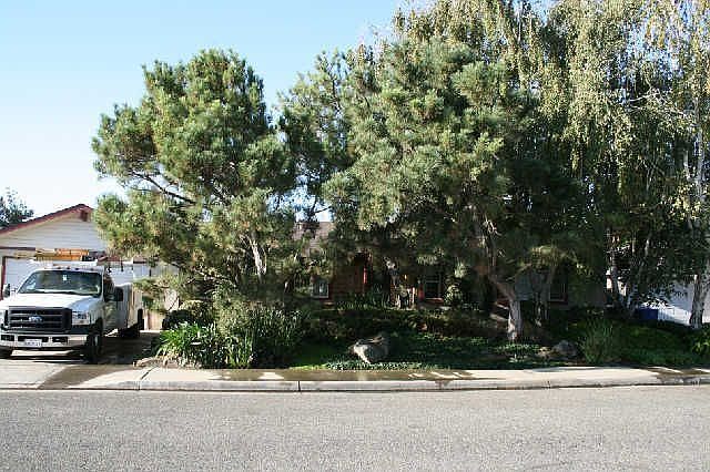 2nd image of 632 Grant Dr
