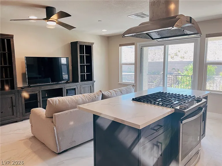 4631 Amazing View St — Photo 29