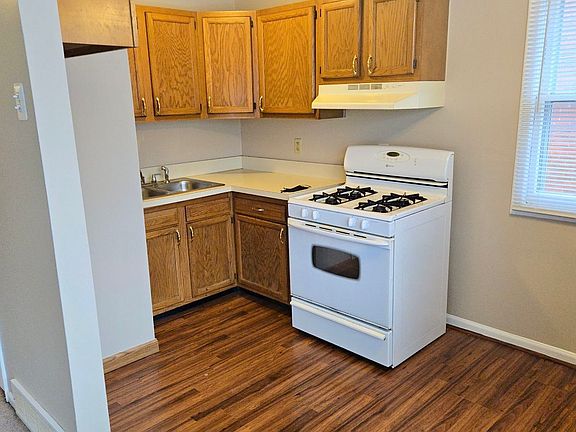 4th image of 2146 Ackley Ave