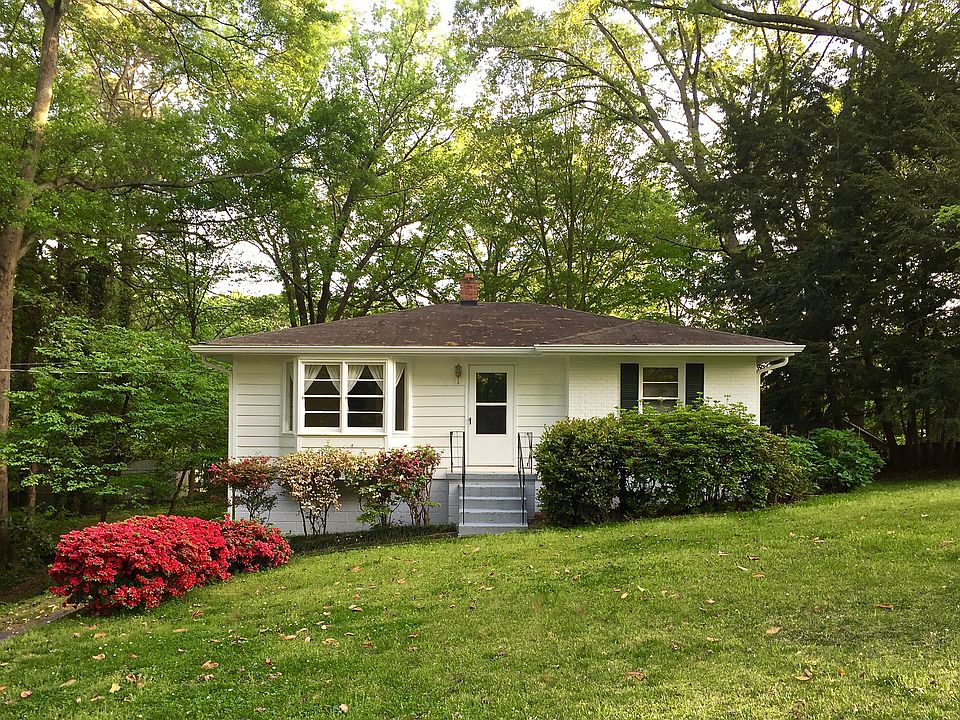 1st image of 1014 Valley Dr SE