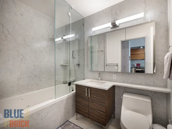 11-24 31st Avenue image 11 of 19