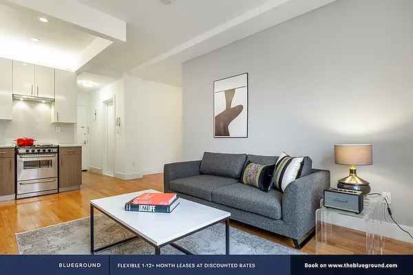 Rented by The Blueground | media 24