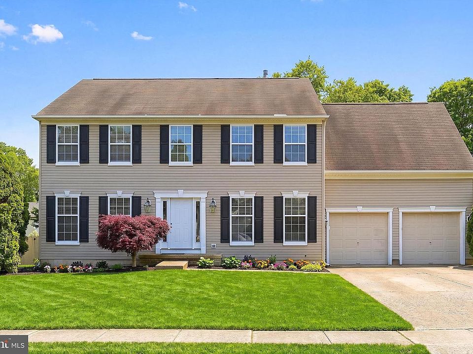 1st image of 305 Joanne Dr