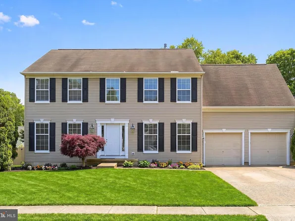 305 Joanne Dr, Egg Harbor Township, NJ 08234