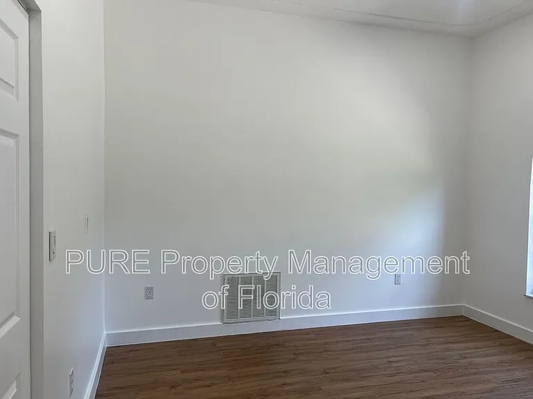 14232 SW 8th Ave — Photo 45