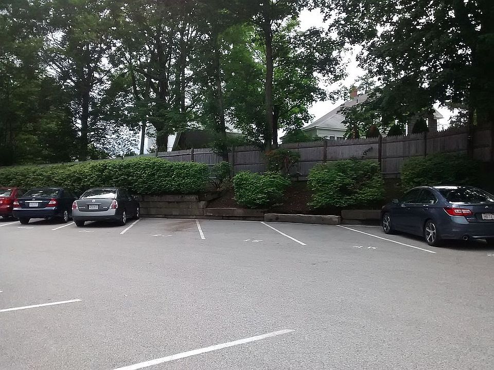 1st image of 179 Presidents Ln Unit 2L