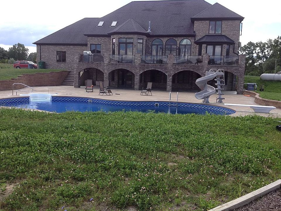 2nd image of 30813 Sheri Ln