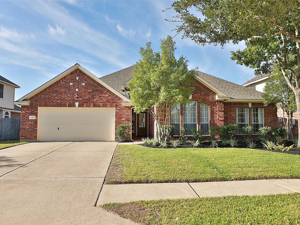 1st image of 12038 Canyon Valley Dr