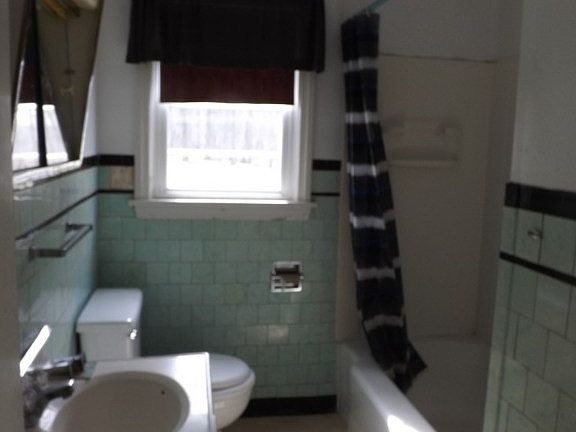 5th image of 5307 N Woodman Ave