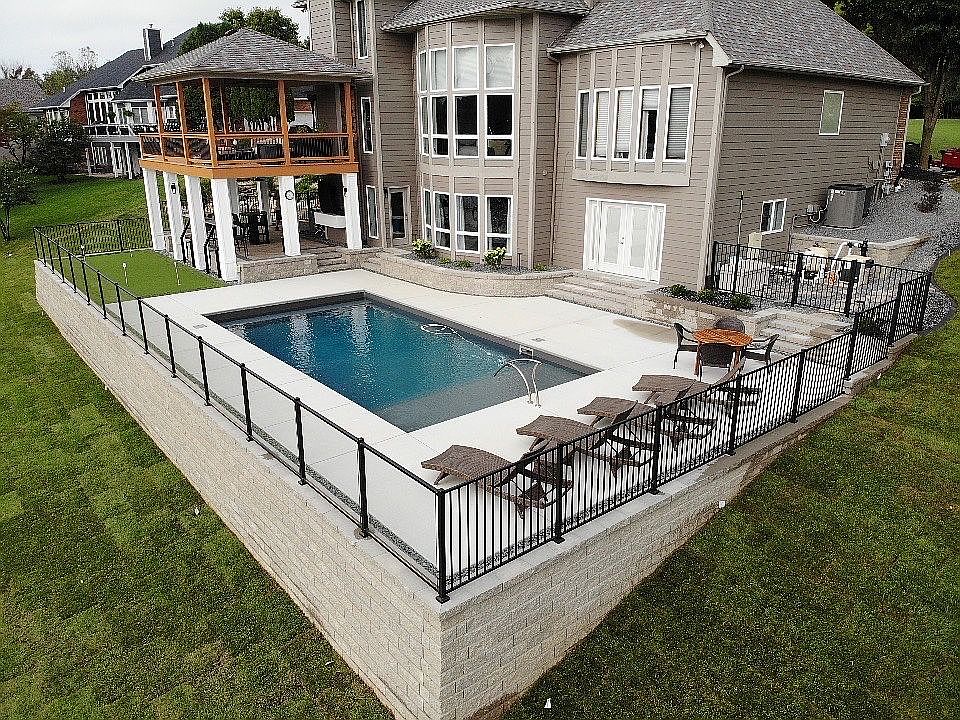 1st image of 110 Sherwood Dr