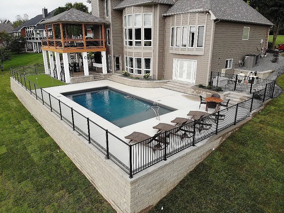 110 Sherwood Dr photo 1